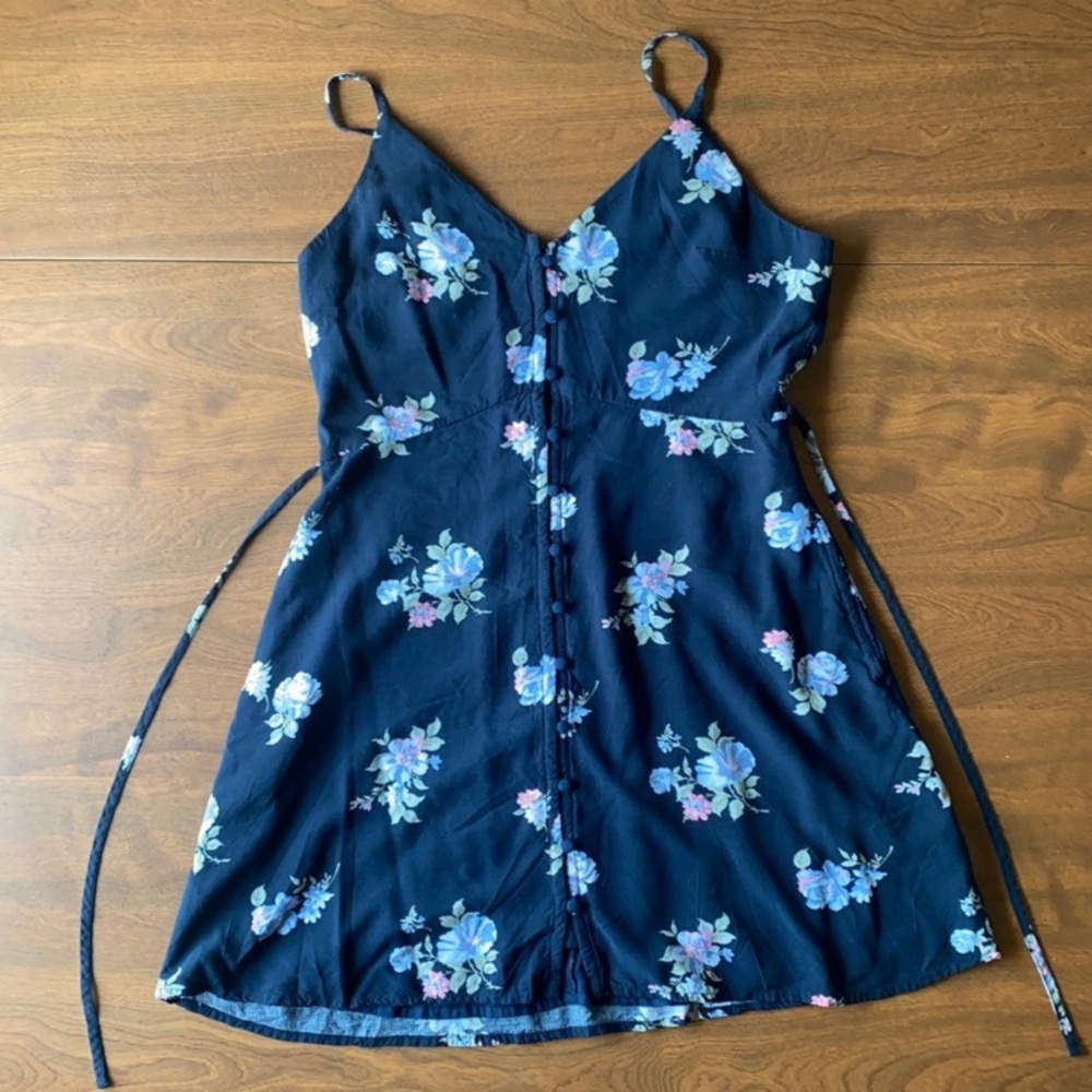 Floral buttoned dress